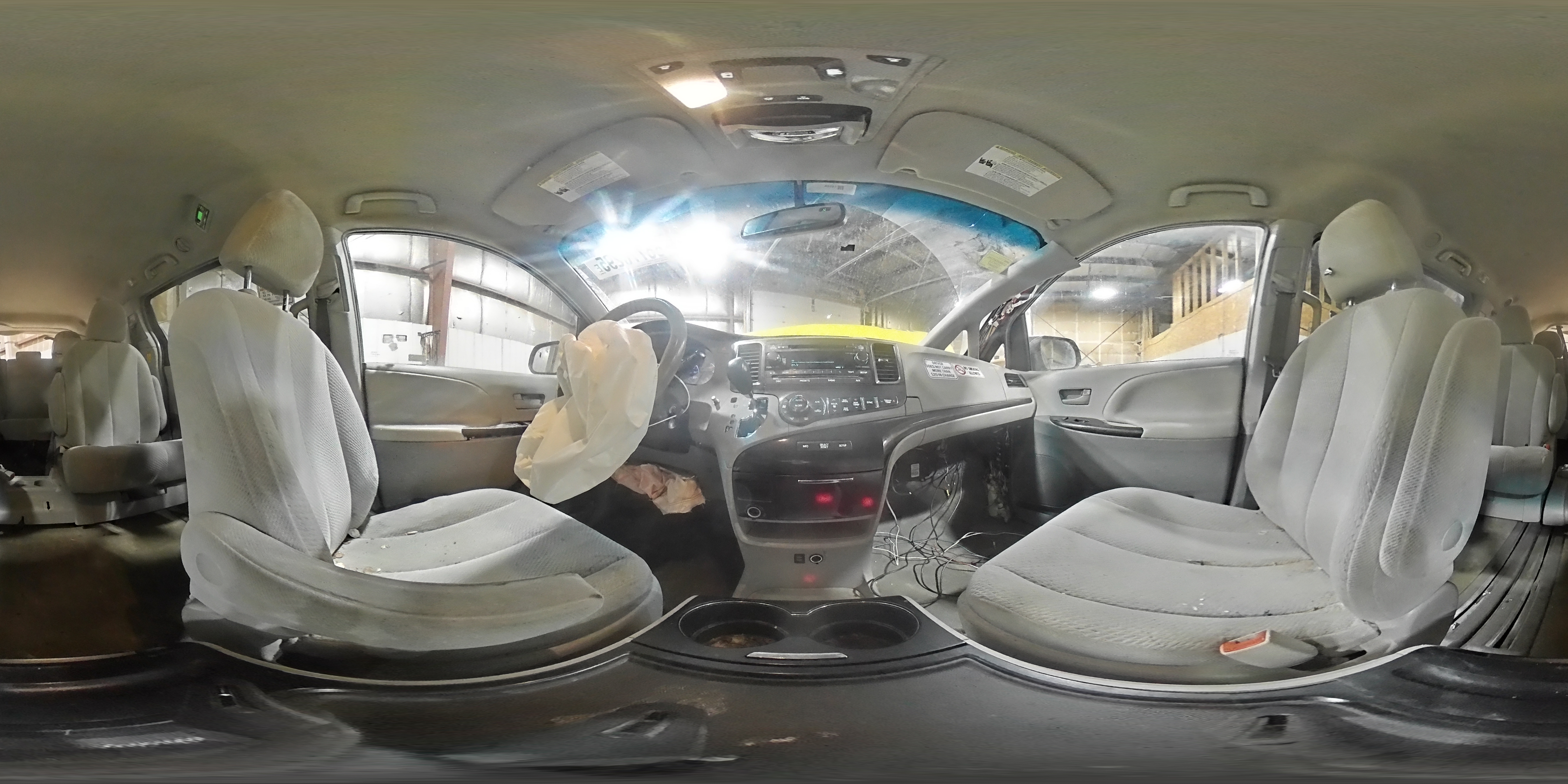 2014 Toyota Sienna - Image 14