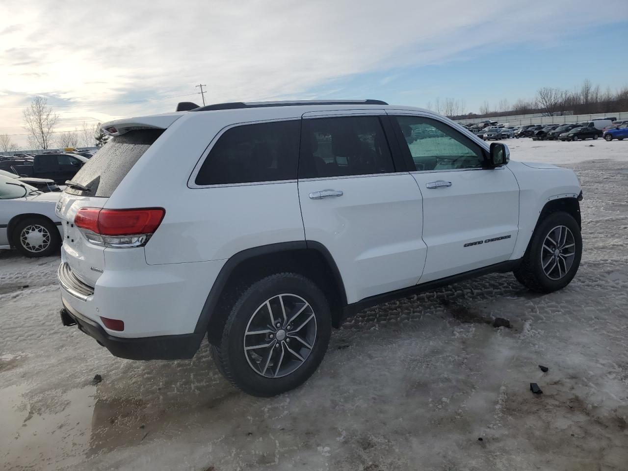 2018 Jeep Grand Cherokee - Image 3