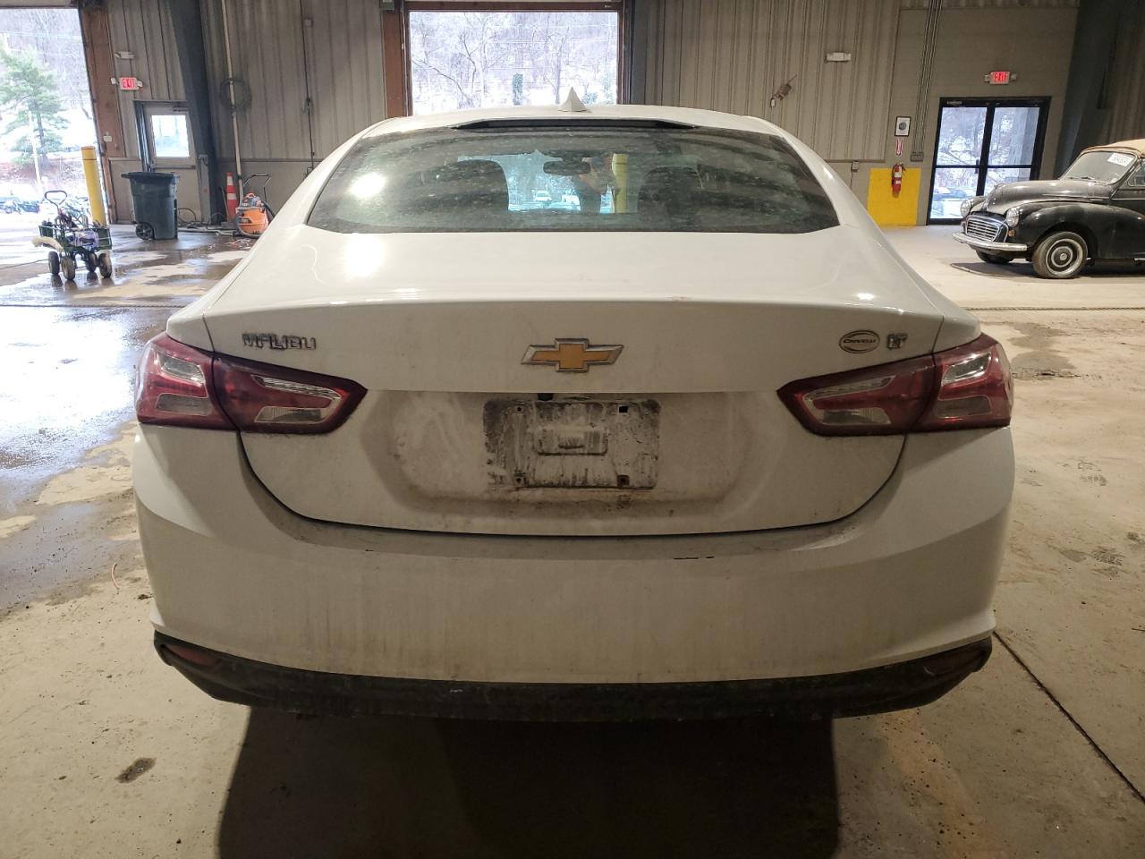 2019 Chevrolet Malibu - Image 6