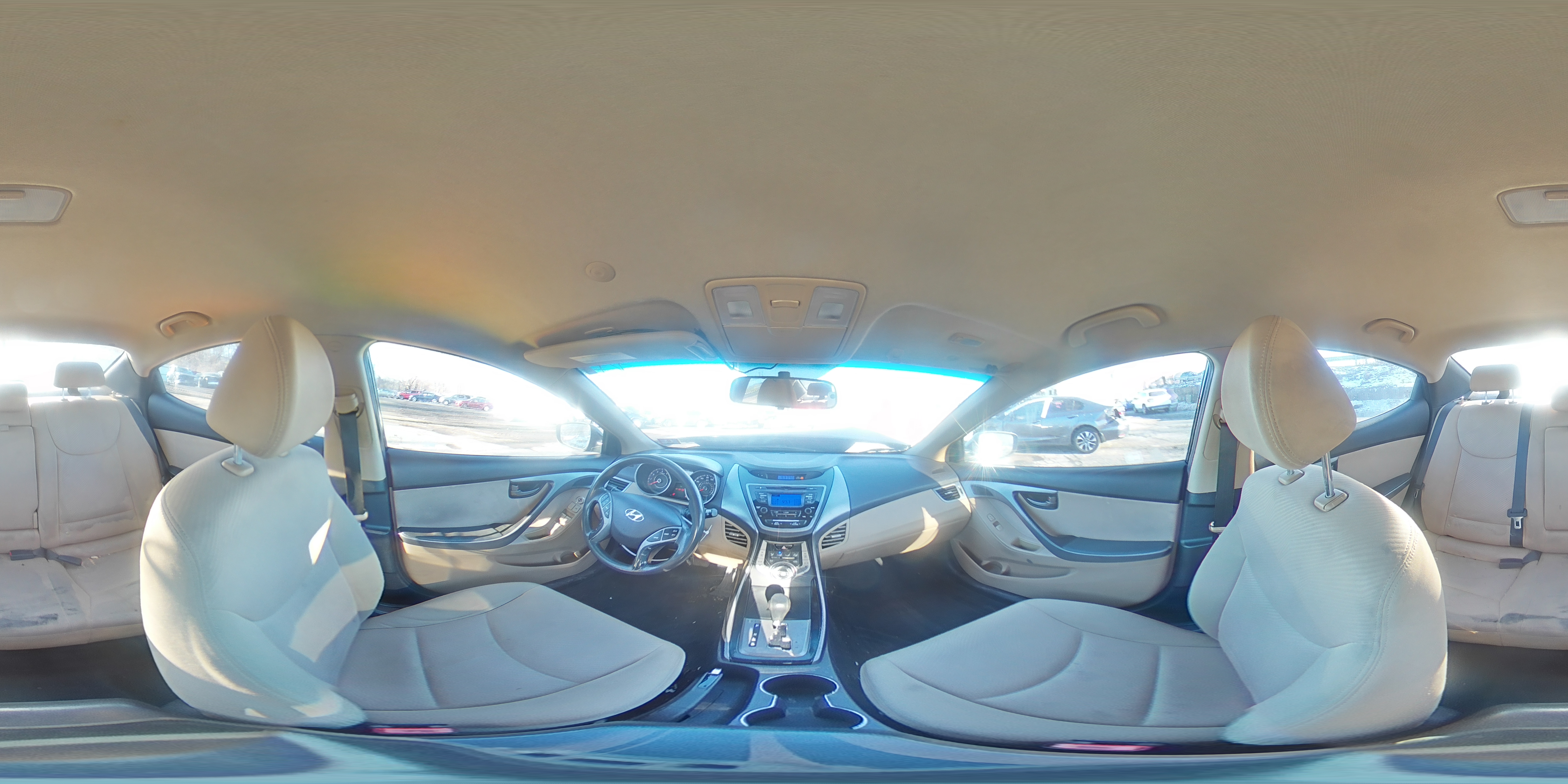 2013 Hyundai Elantra - Image 13