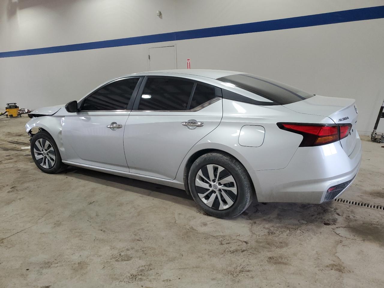 2024 Nissan Altima - Image 2