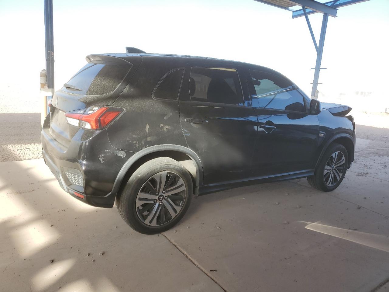 2020 Mitsubishi Outlander - Image 3