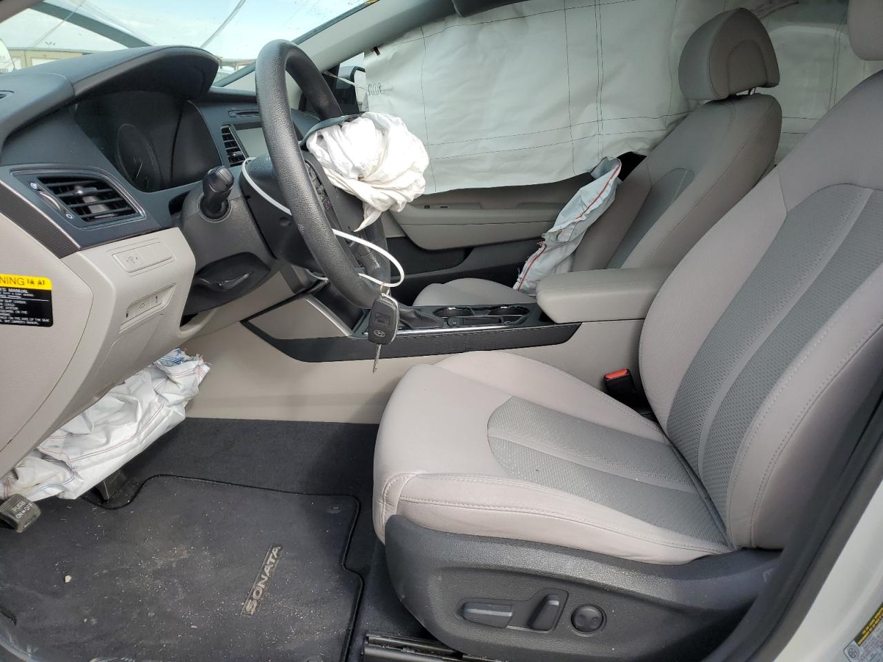 2017 Hyundai Sonata - Image 7