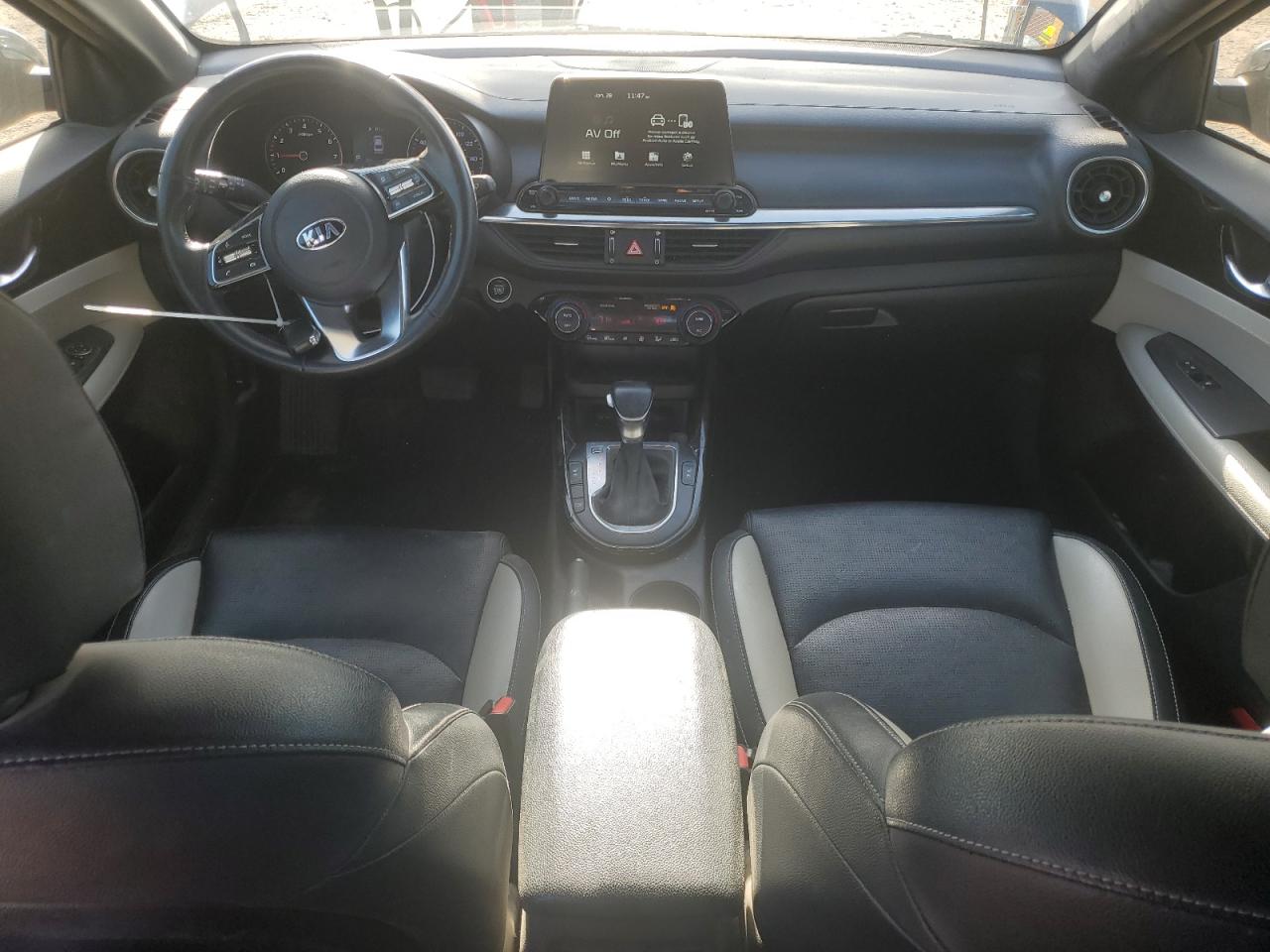 2019 Kia Forte - Image 8