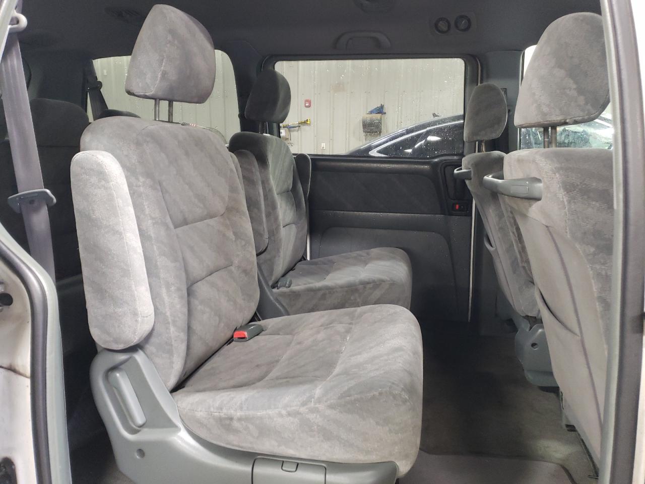 2003 Honda Odyssey - Image 11