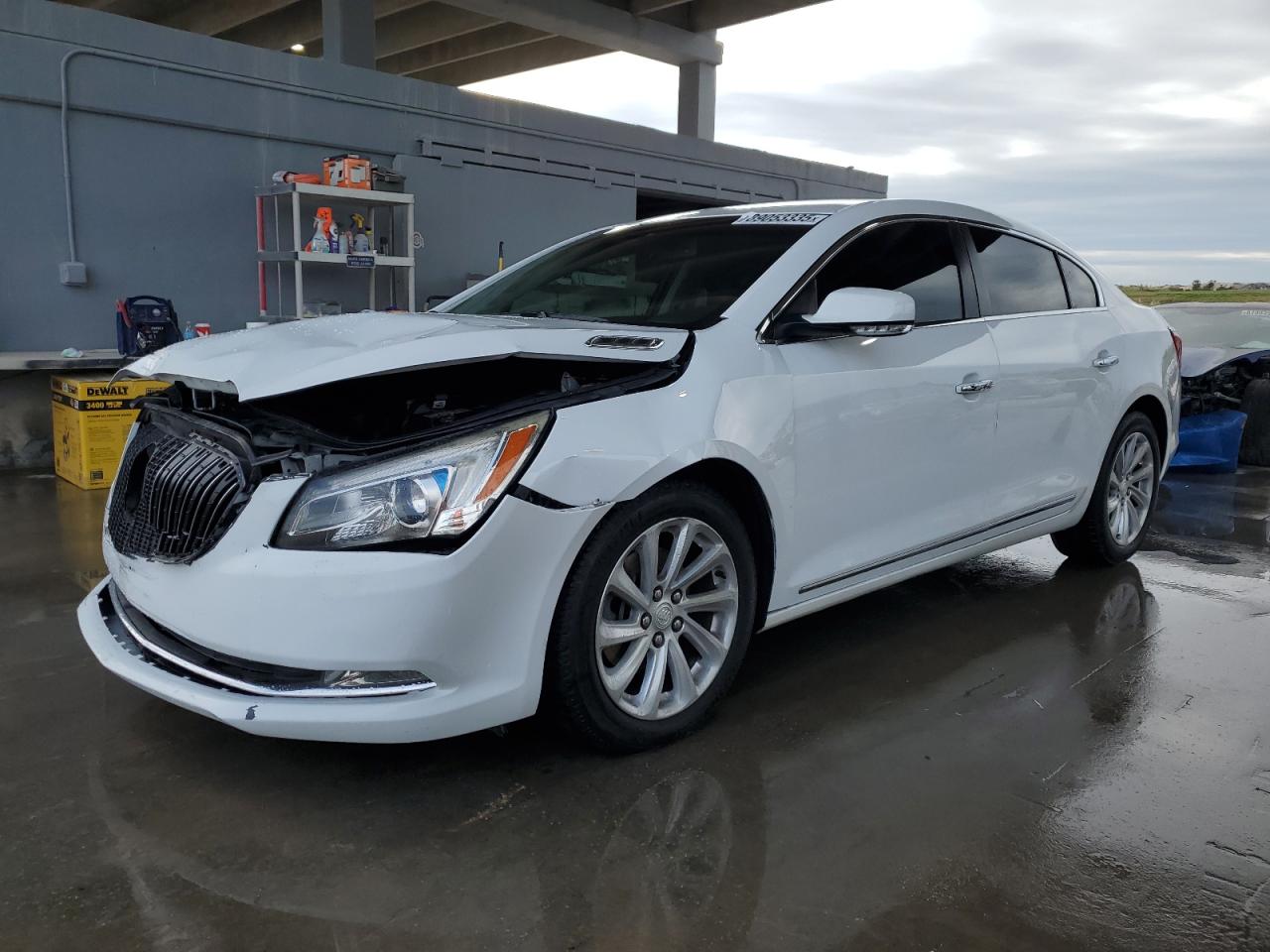 2015 Buick Lacrosse for Sale in West Palm Beach, FL - Front End
