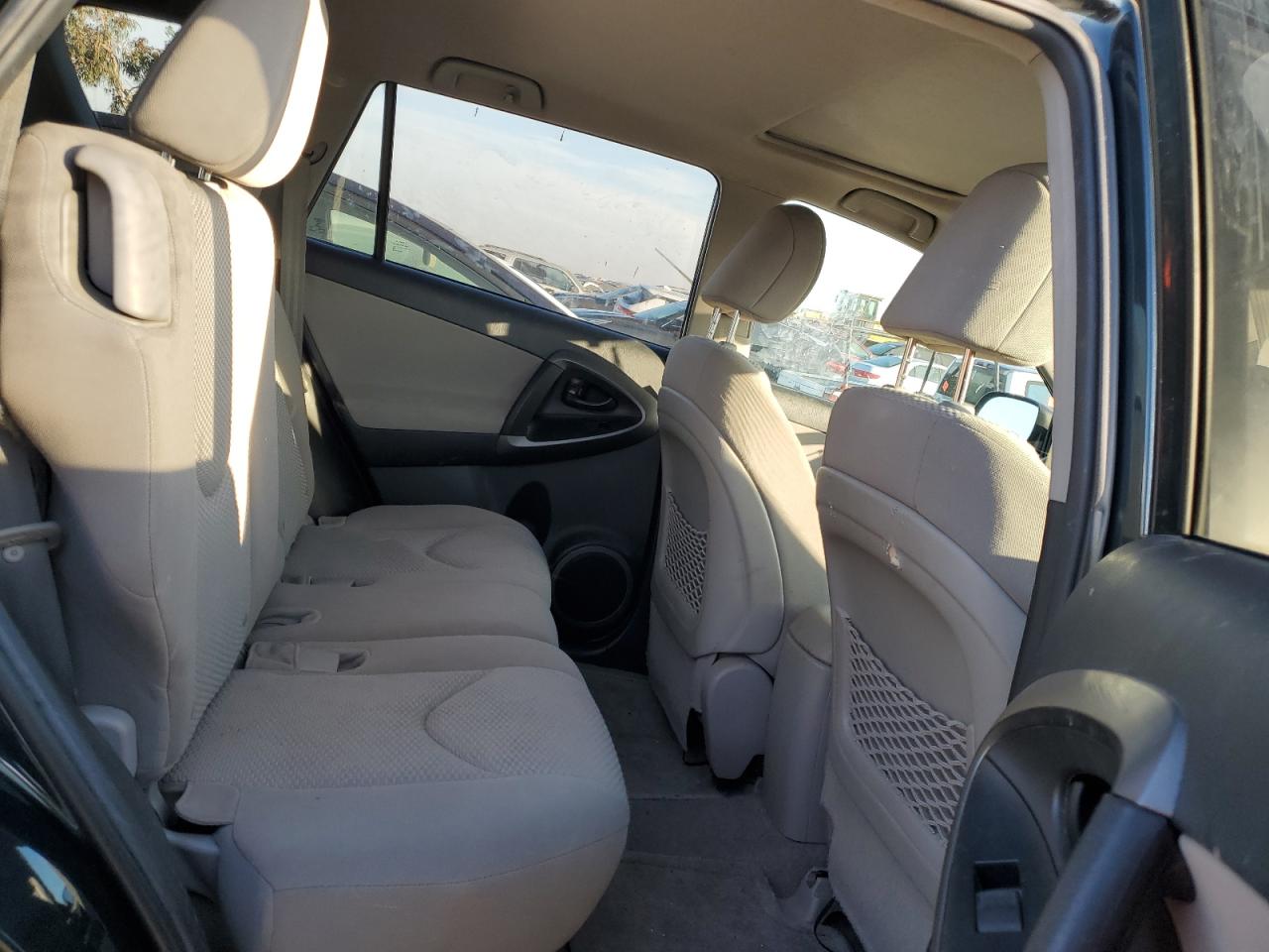 2012 Toyota RAV 4 - Image 10