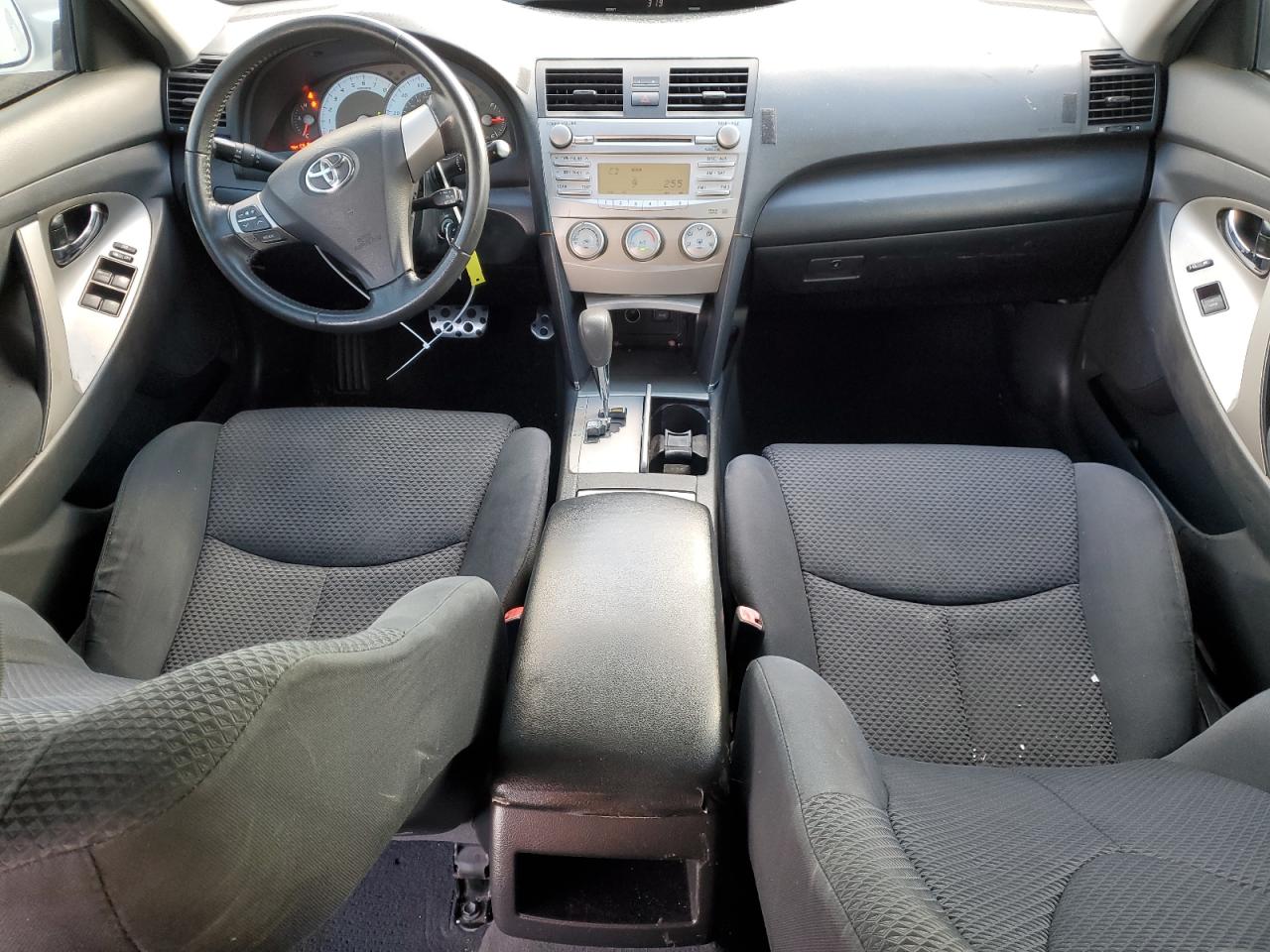 2010 Toyota Camry - Image 8
