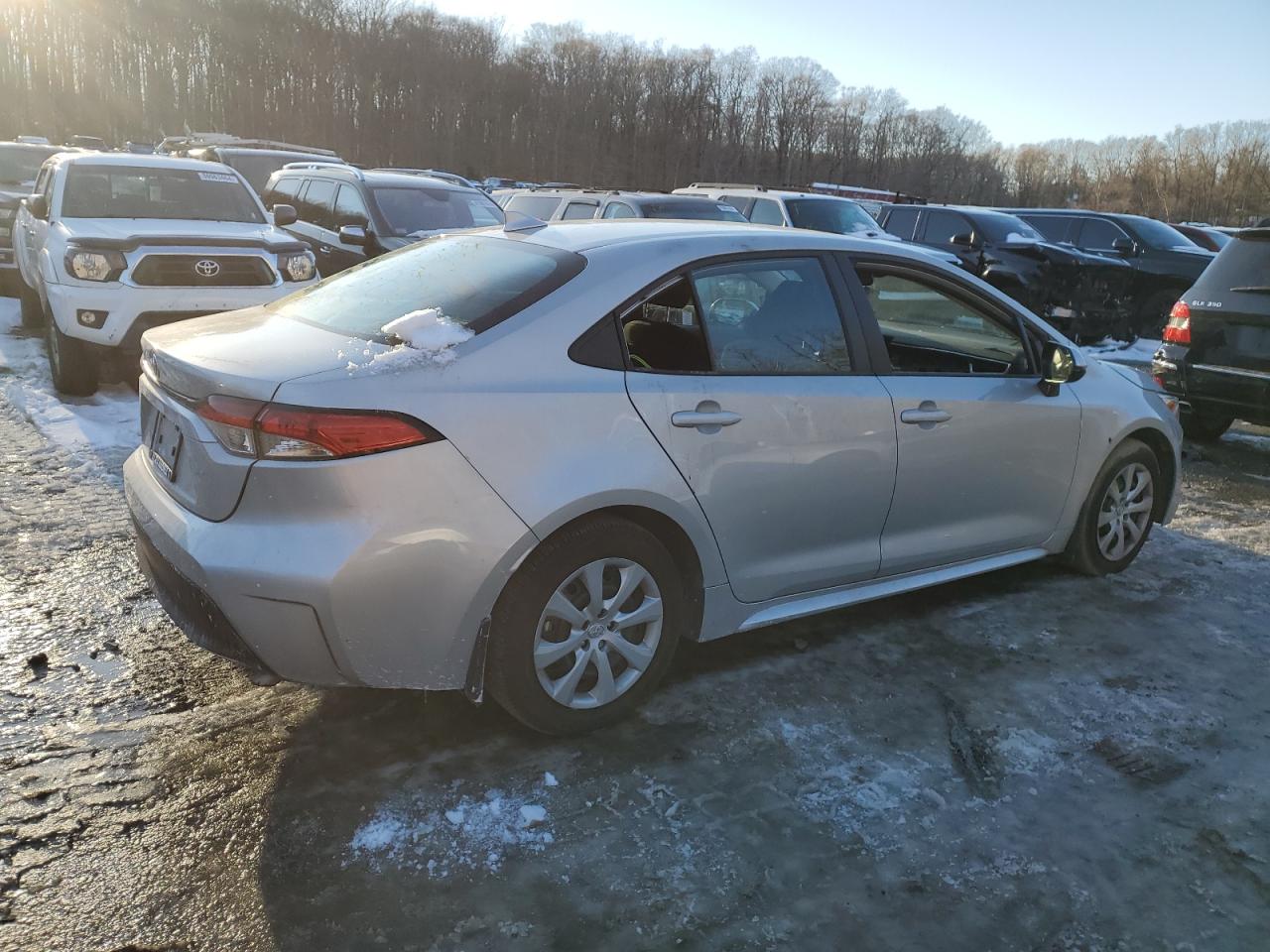 VIN 5YFB4MDE6RP165497 2024 TOYOTA COROLLA no.3