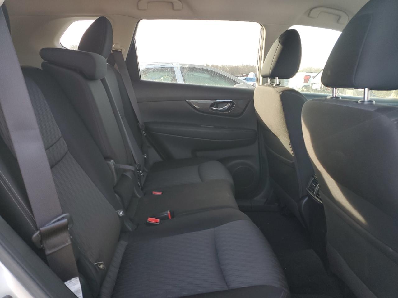 2019 Nissan Rogue - Image 11