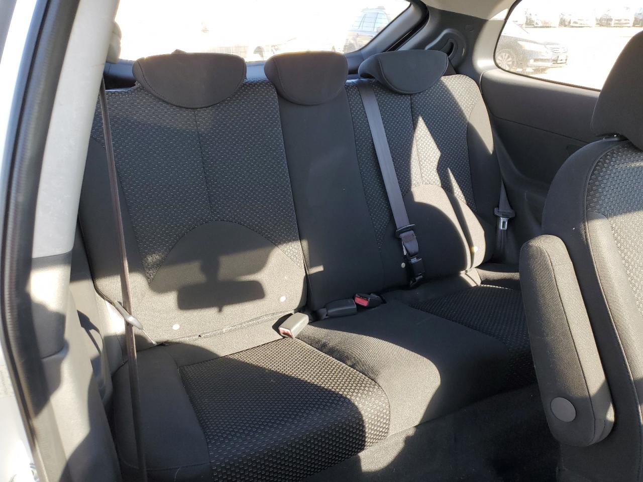 2010 Hyundai Accent - Image 10