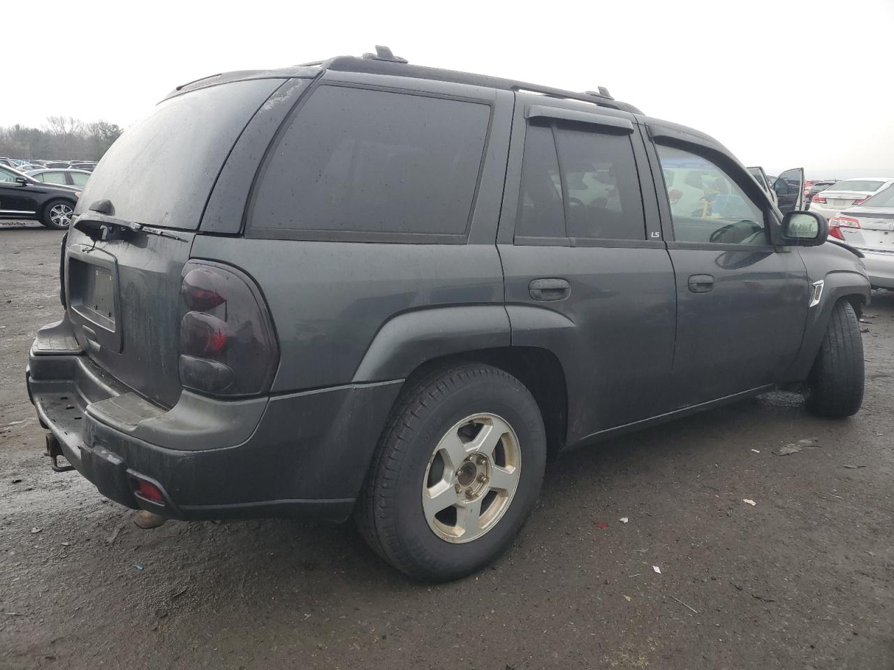 2003 Chevrolet TrailBlazer - Image 3