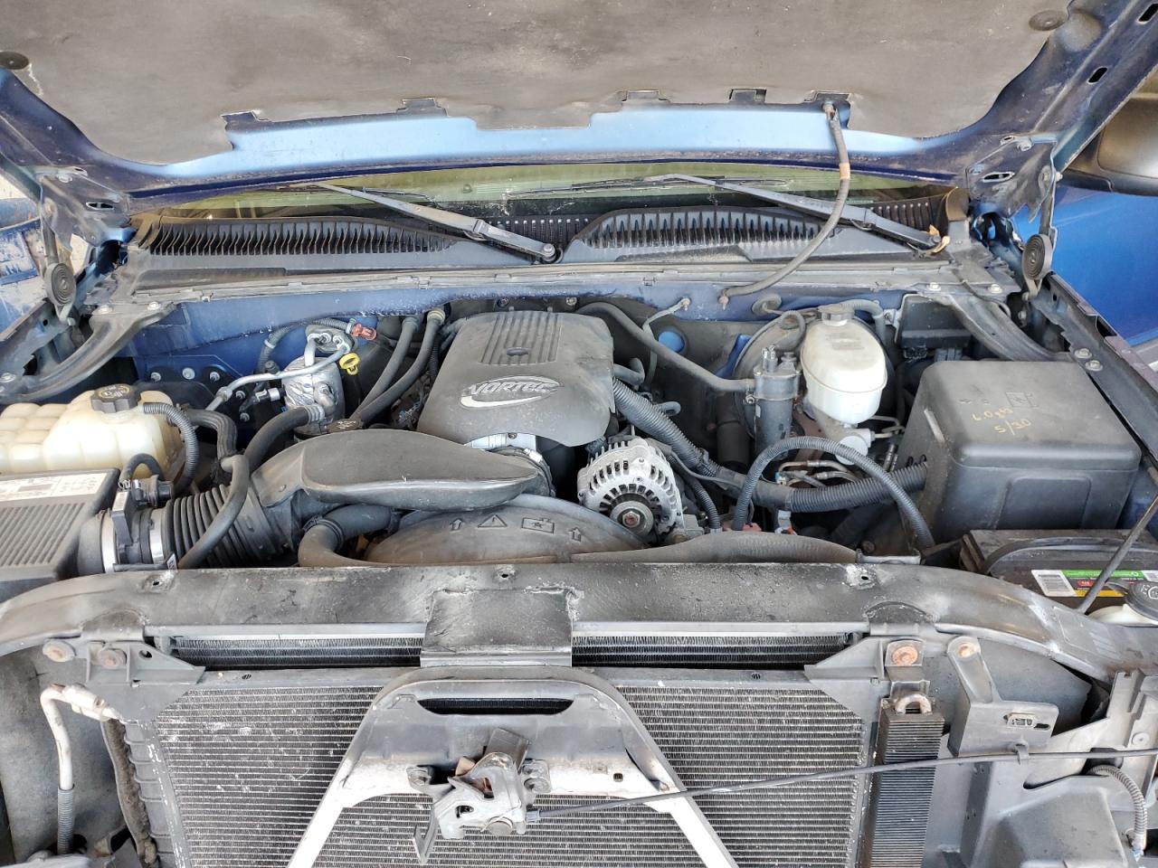 2003 Chevrolet Silverado - Image 12