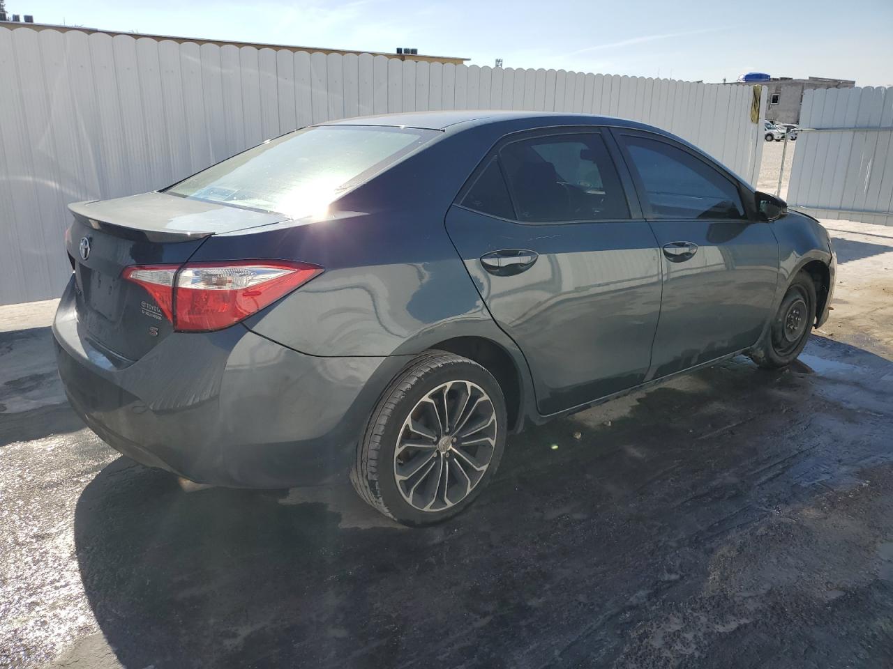 2015 Toyota Corolla - Image 3