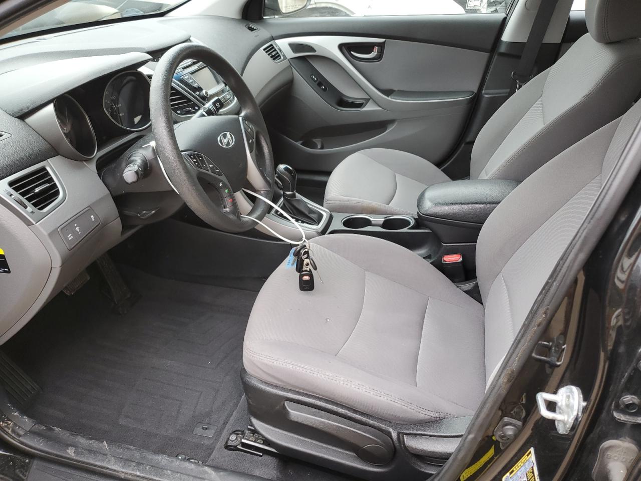 2016 Hyundai Elantra - Image 7