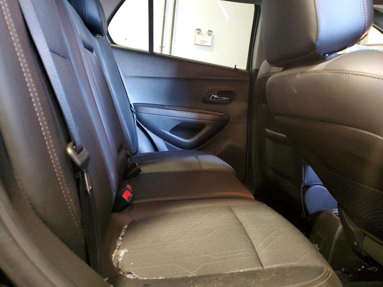 2020 Chevrolet Trax - Image 11