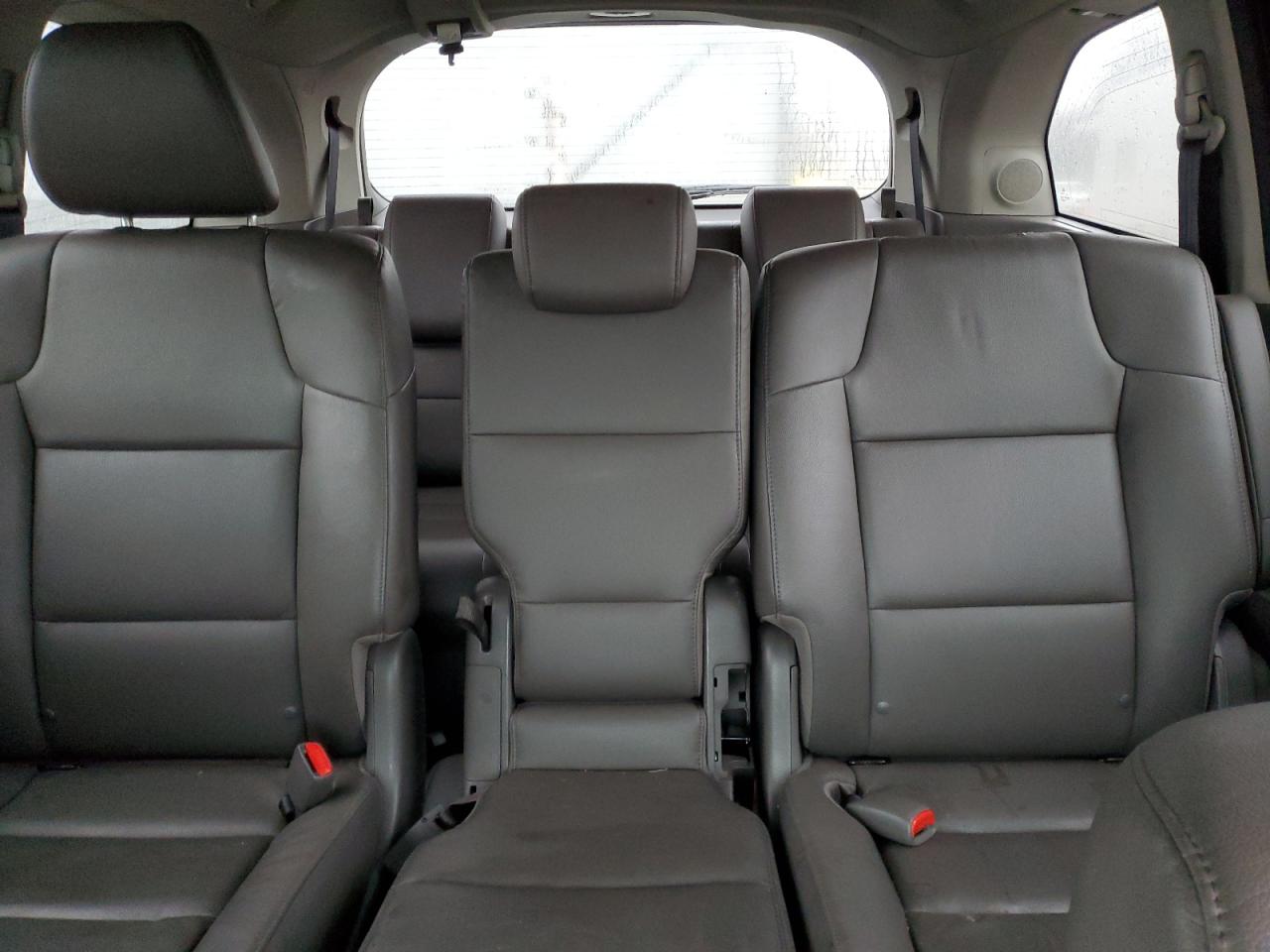 2014 Honda Odyssey - Image 10