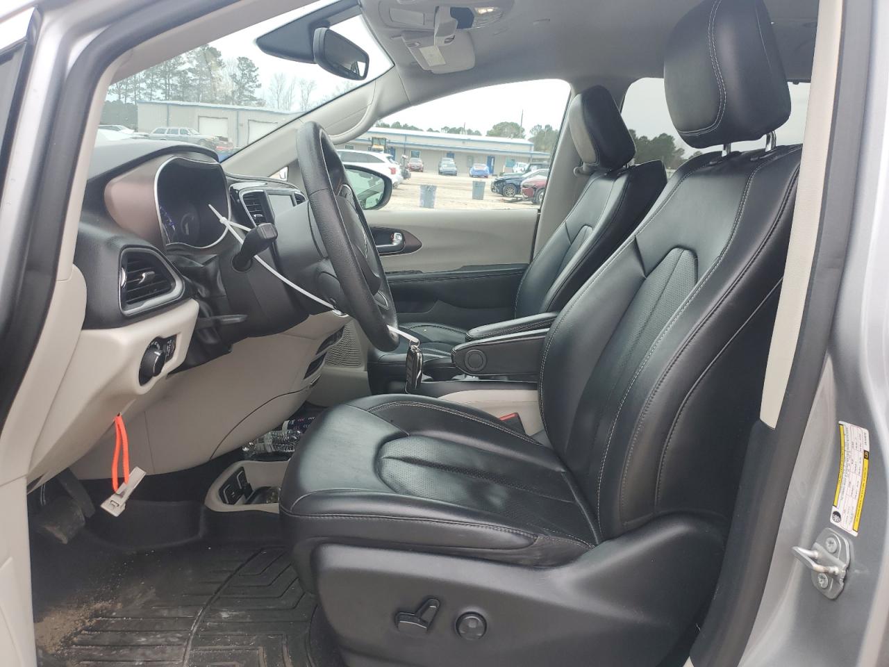2020 Chrysler Voyager - Image 7