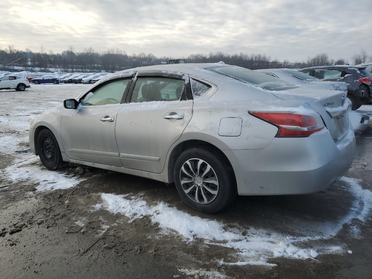 2015 Nissan Altima - Image 2