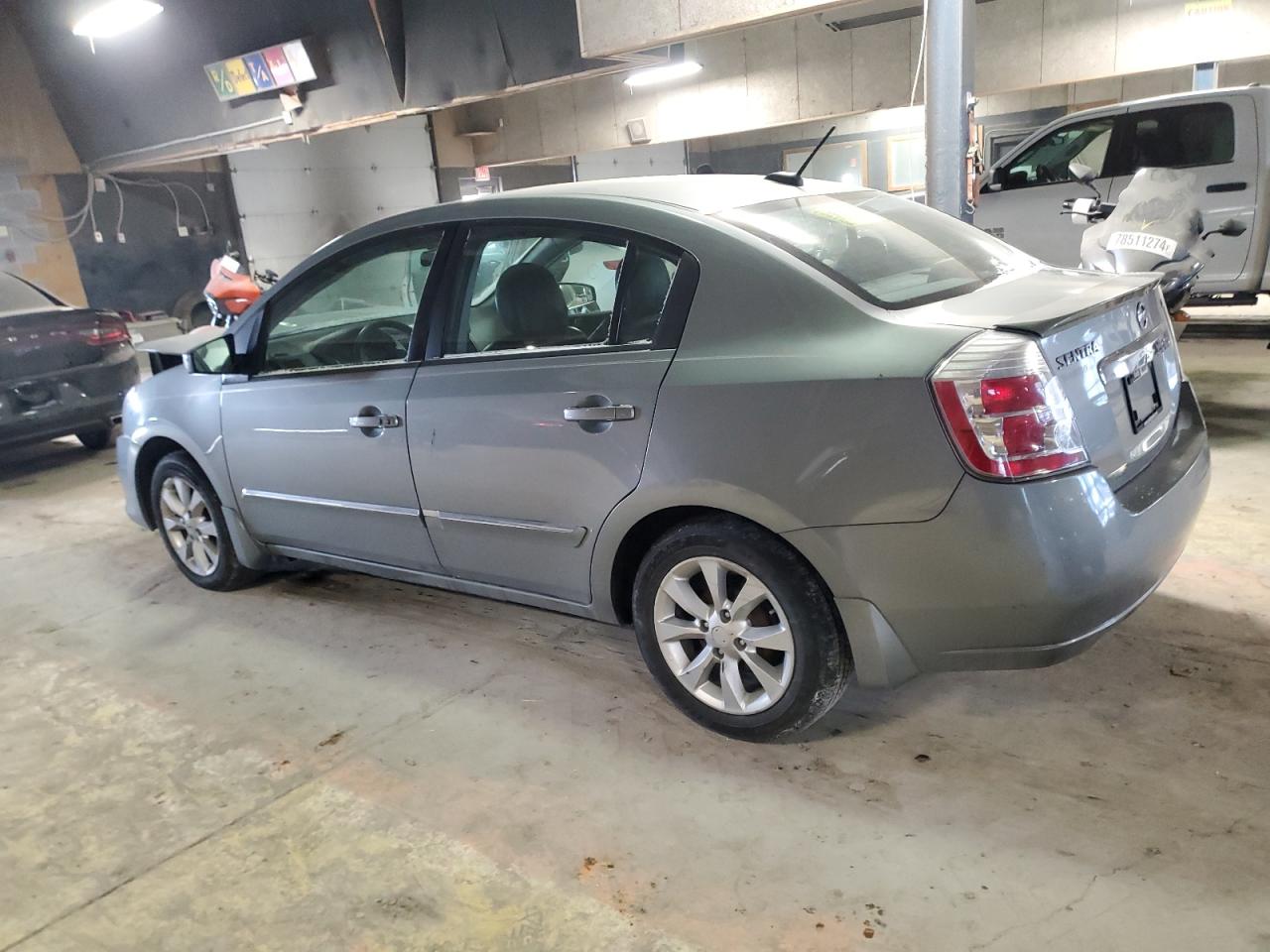 2010 Nissan Sentra - Image 2