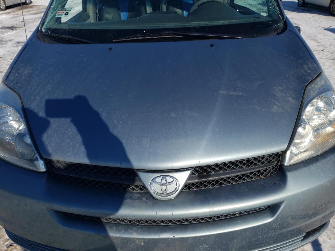 2004 Toyota Sienna - Image 13