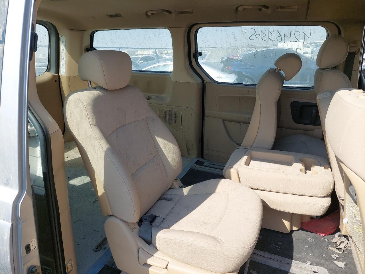 KMJWA37ROKU001152 - 2019 Hyundai H1 - #42463305