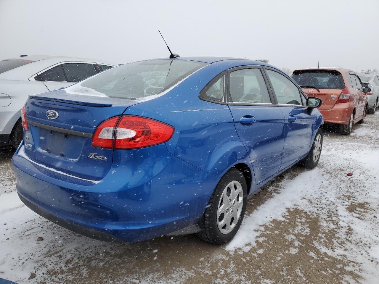 2011 Ford Fiesta - Image 3