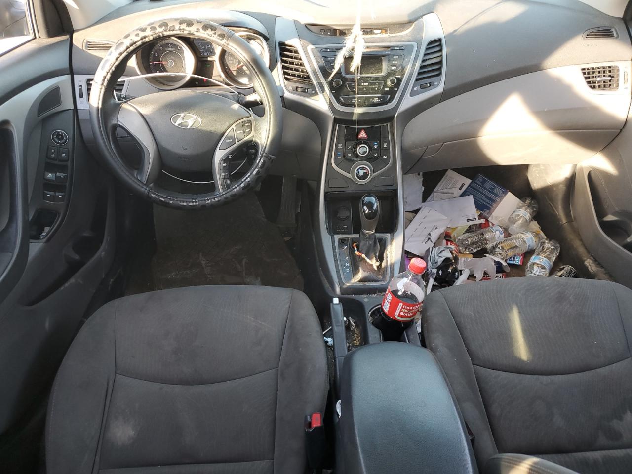 2014 Hyundai Elantra - Image 8