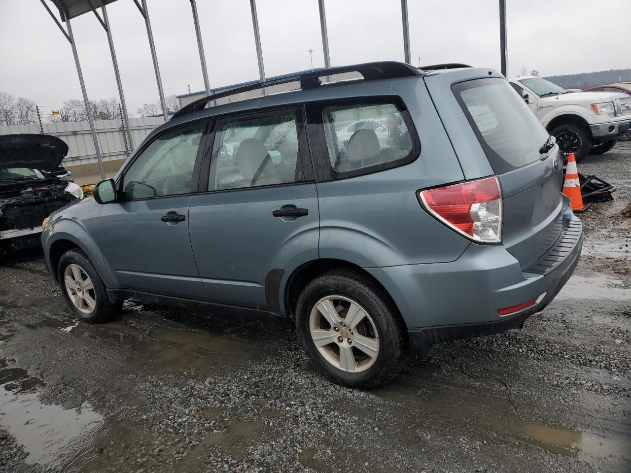 2010 Subaru Forester - Image 2
