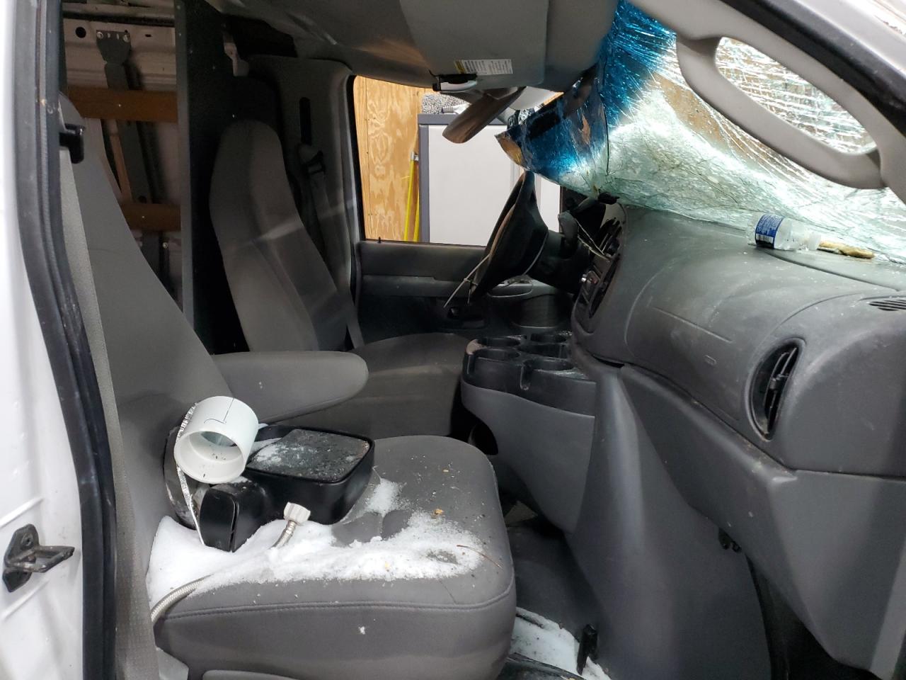 2006 Ford Econoline - Image 7