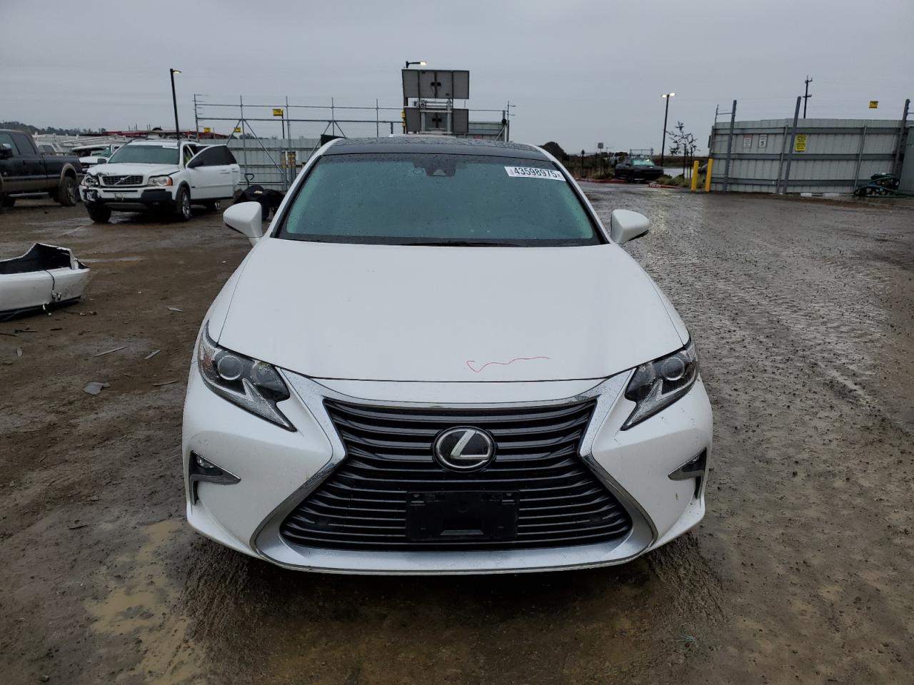 2017 Lexus ES - Image 5