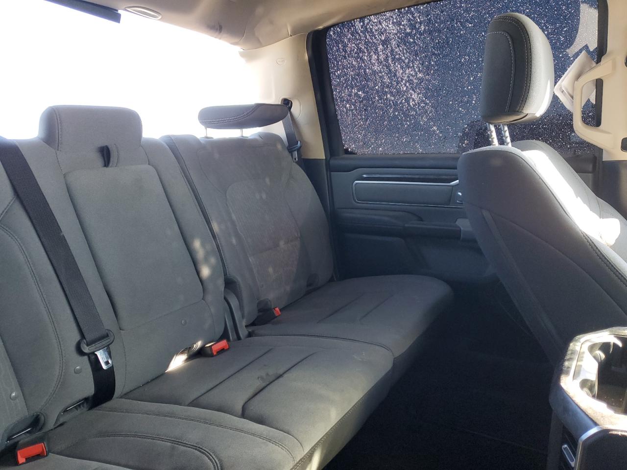 2019 RAM 1500 - Image 10