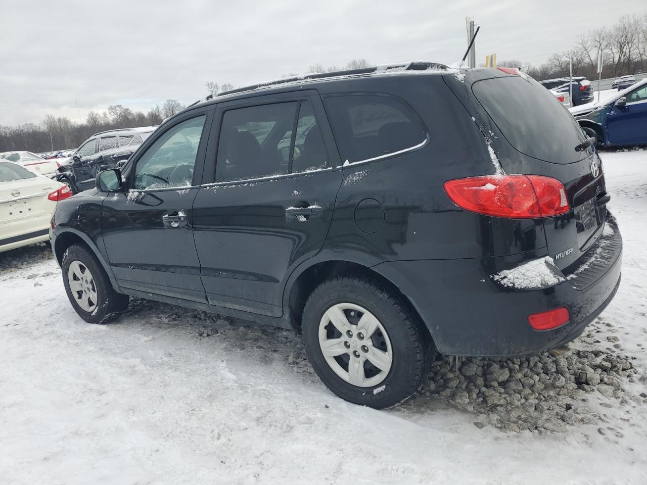 2009 Hyundai Santa Fe - Image 2