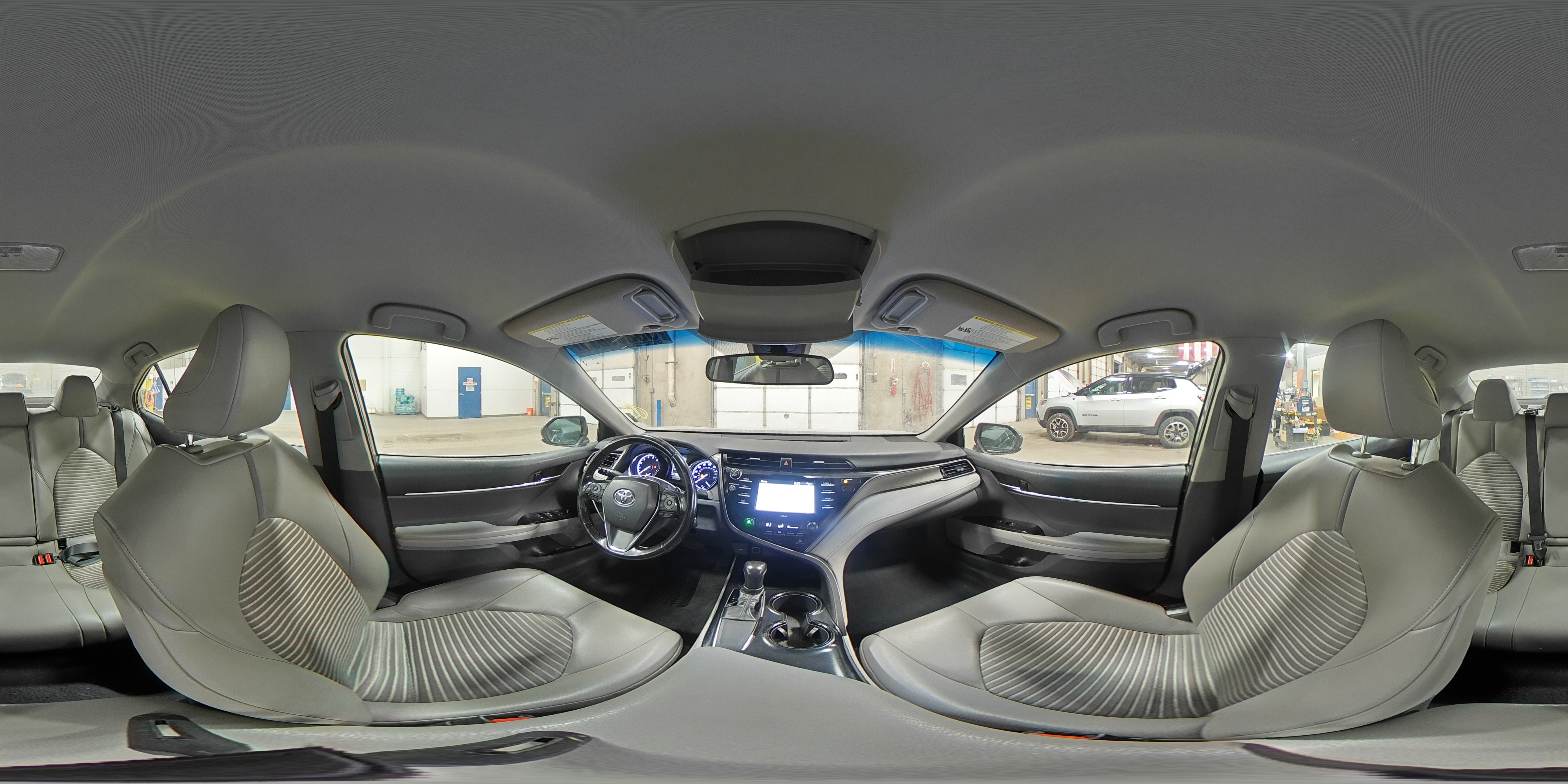 2020 Toyota Camry - Image 13