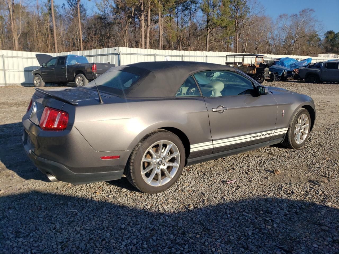 2011 Ford Mustang - Image 3