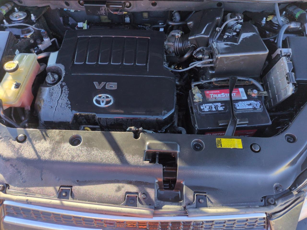 2011 Toyota RAV 4 - Image 11