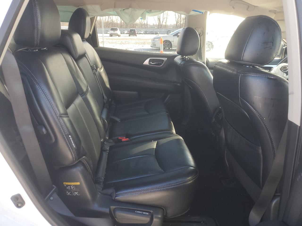 2020 Nissan Pathfinder - Image 12