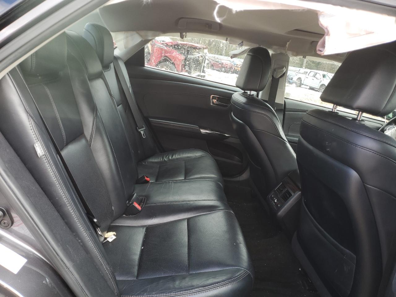 2015 Toyota Avalon - Image 10