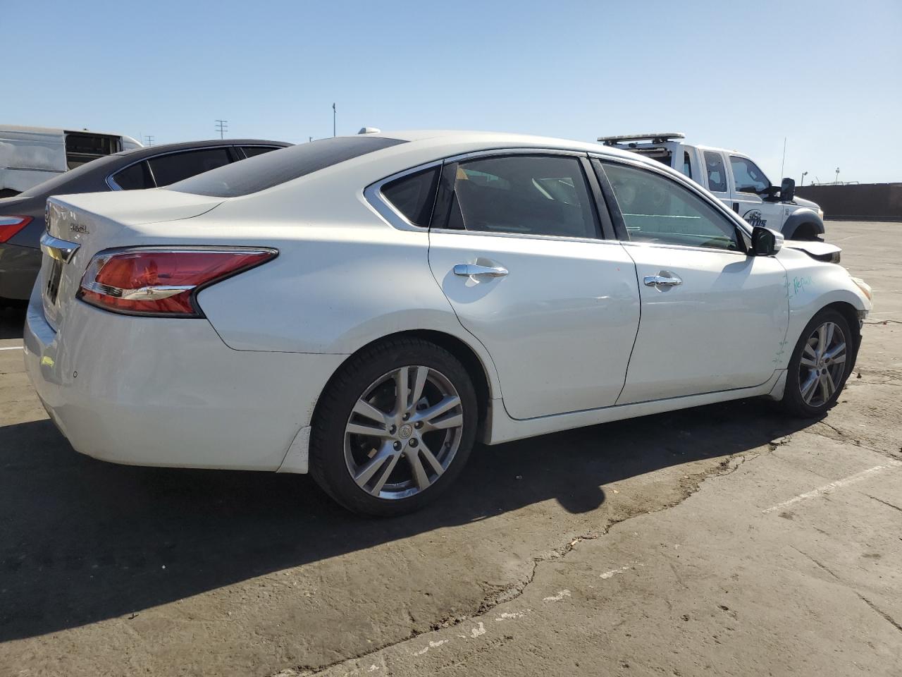 2015 Nissan Altima - Image 3
