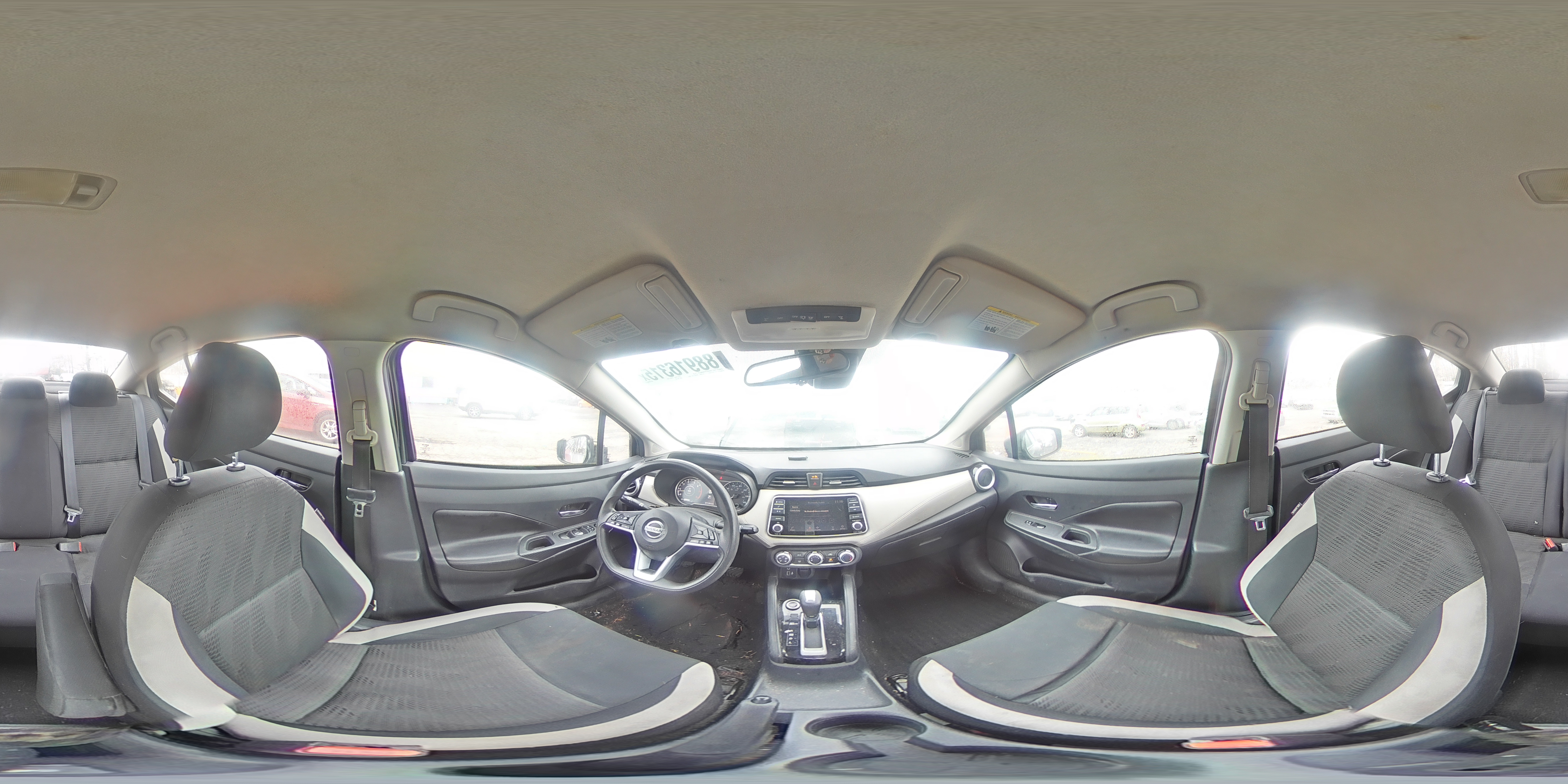 2020 Nissan Versa - Image 13
