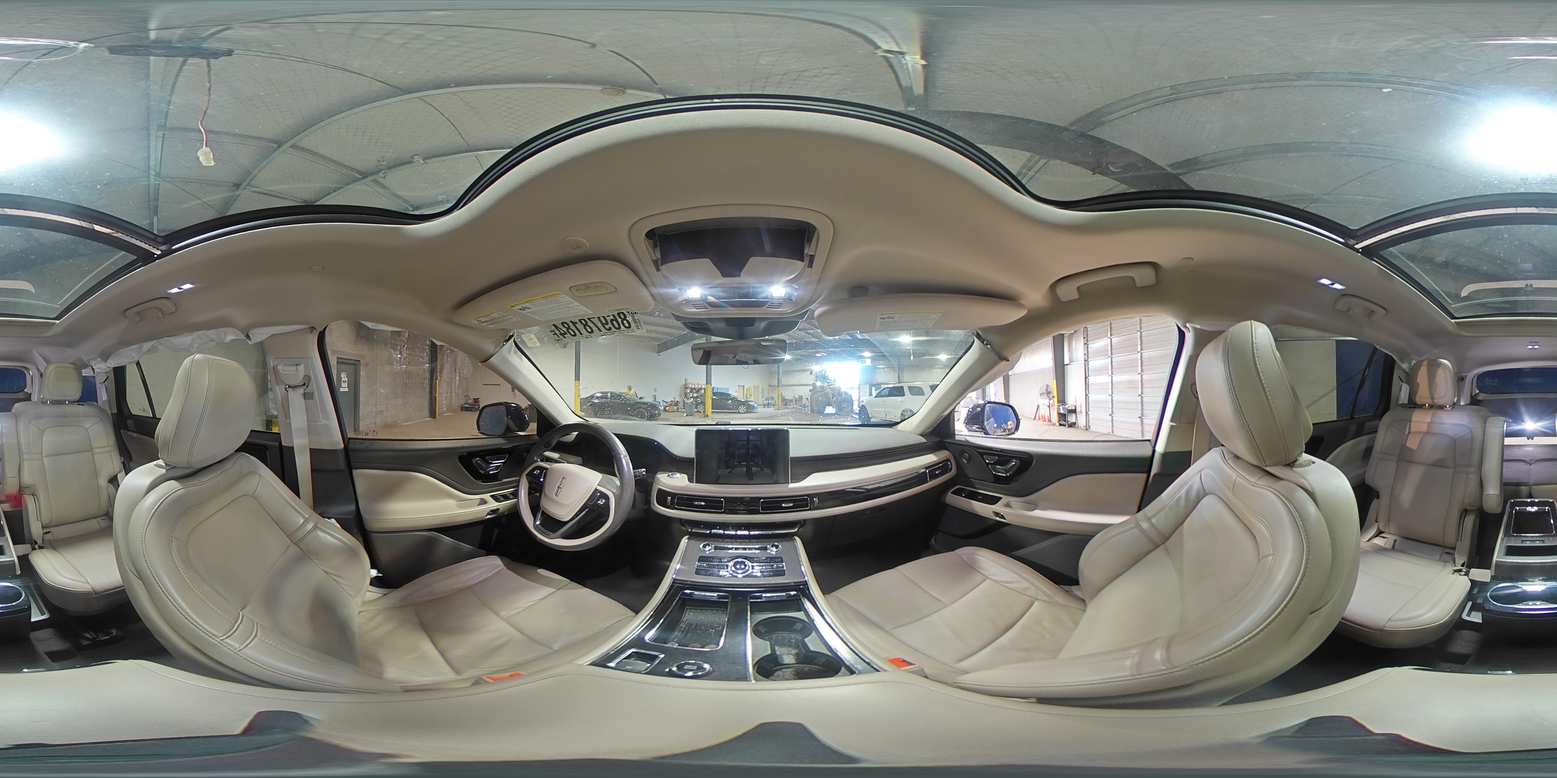 2020 Lincoln Aviator - Image 15