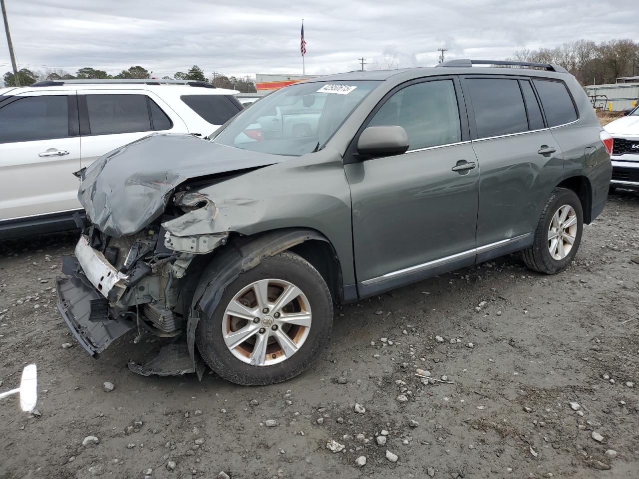 2011 Toyota Highlander - Image 1