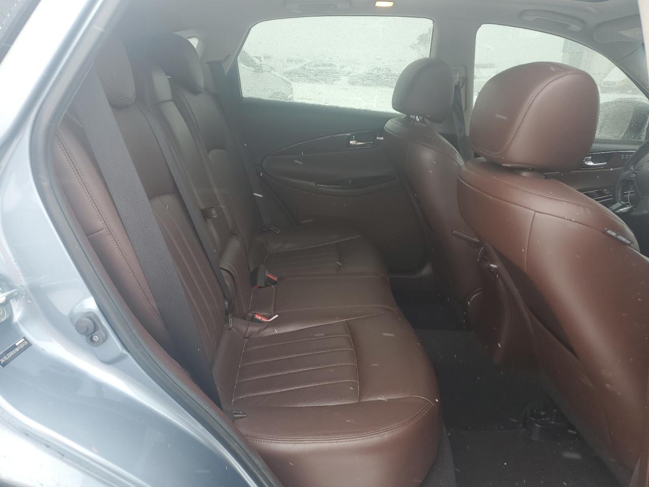 2017 Infiniti QX50 - Image 10