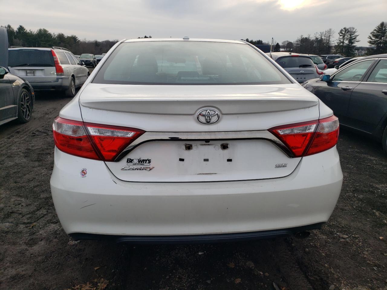 2016 Toyota Camry - Image 6