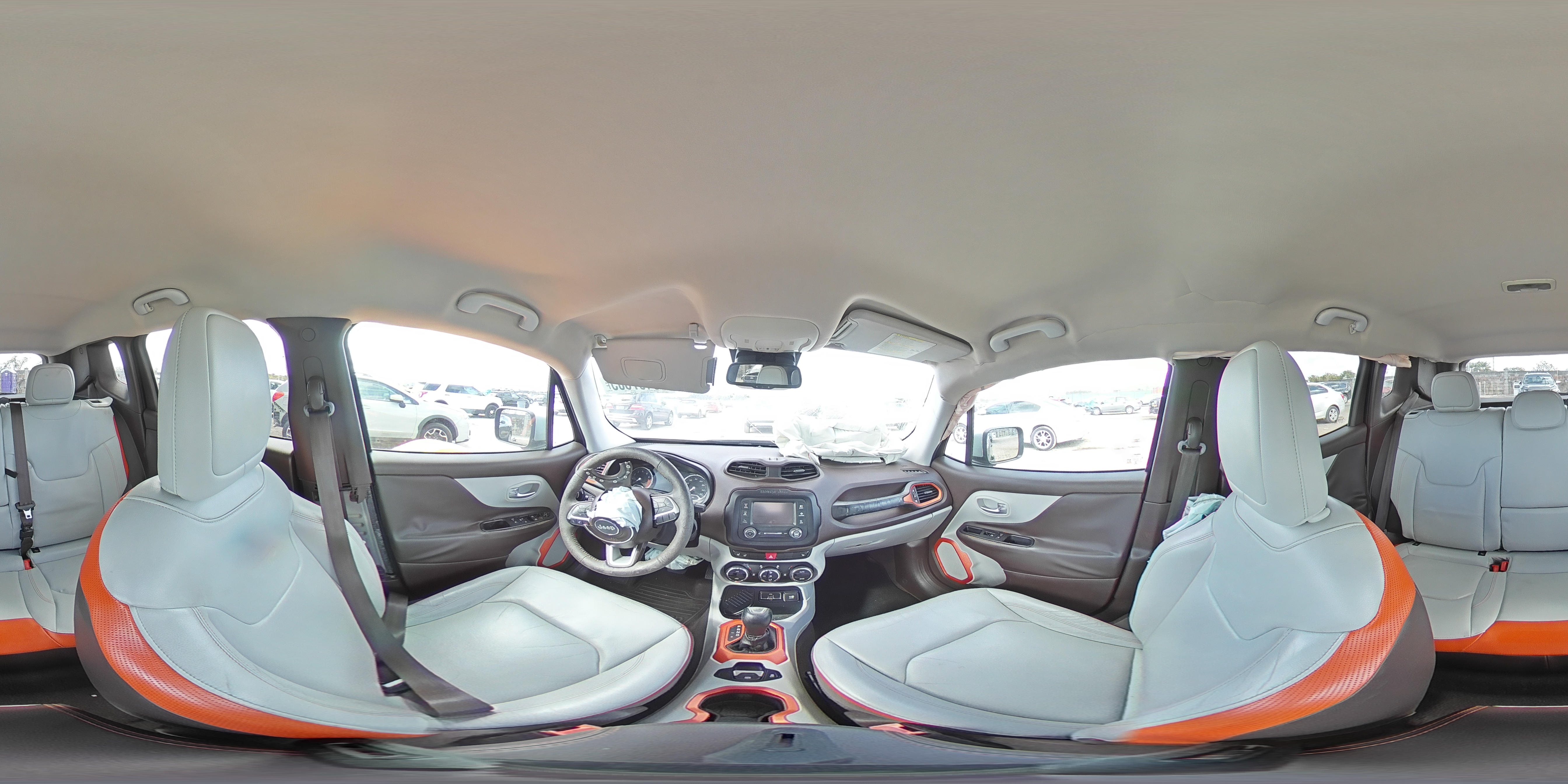 2015 Jeep Renegade - Image 13
