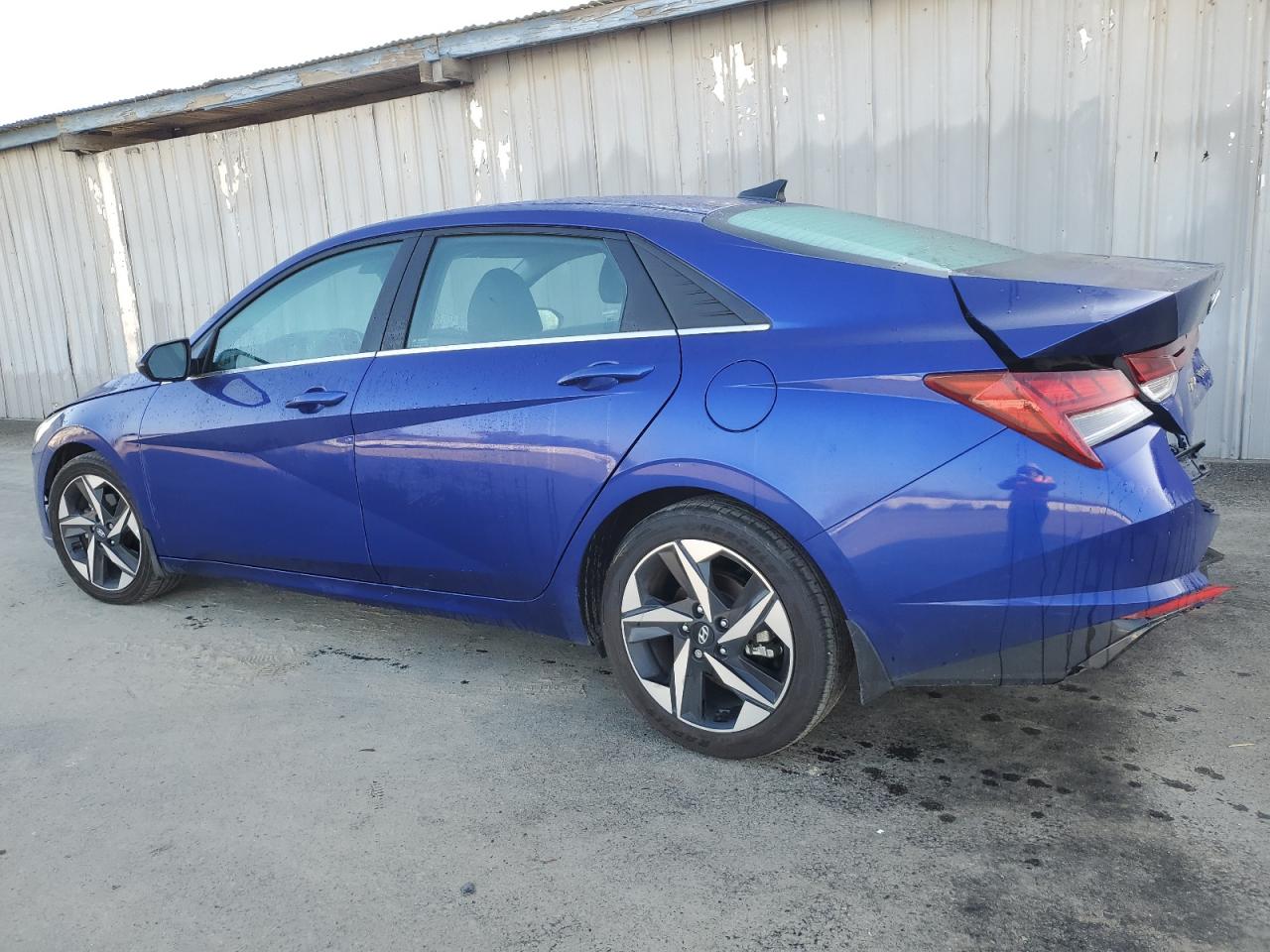 2023 Hyundai Elantra - Image 2