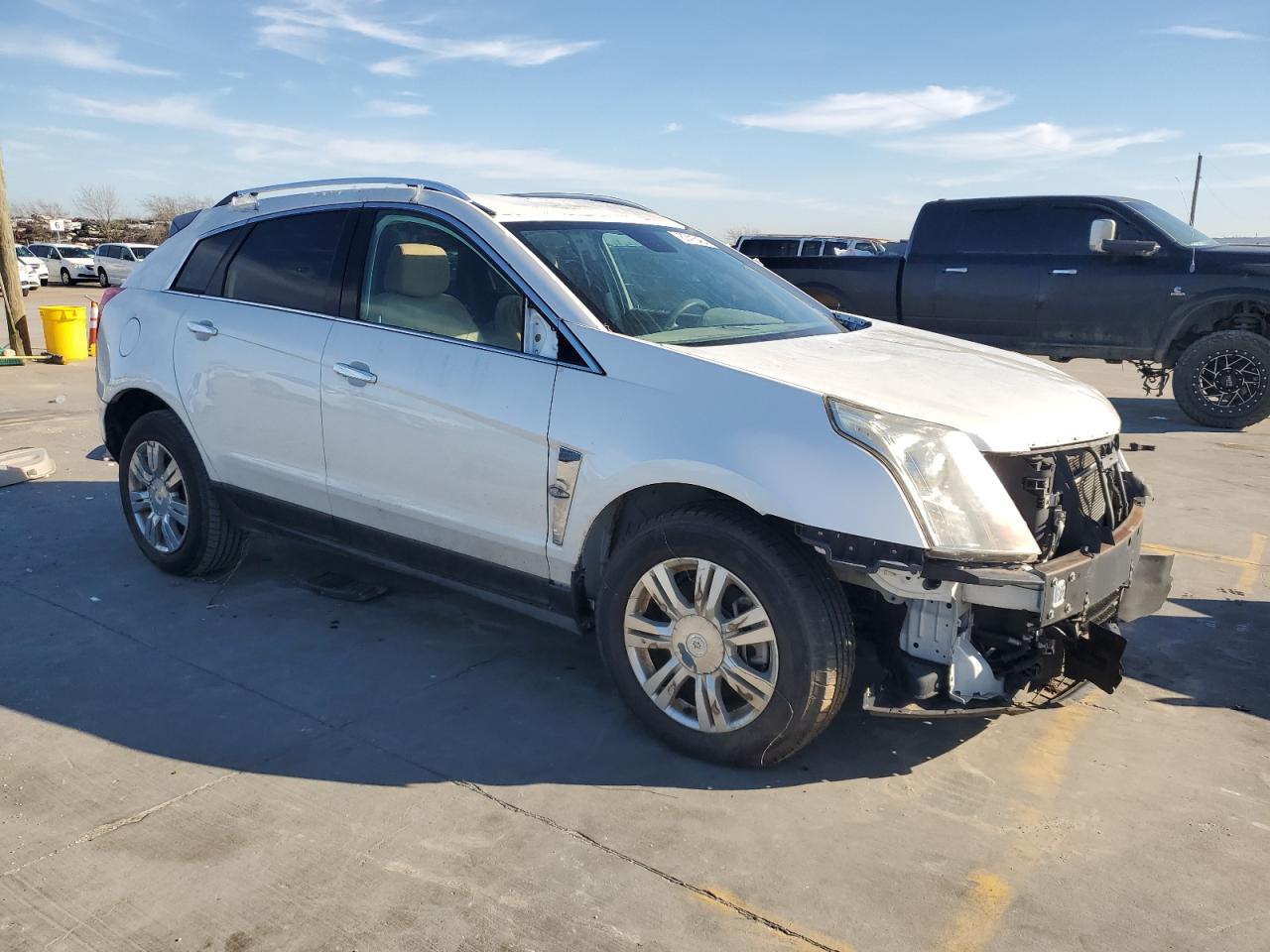 VIN 3GYFNBE38FS580927 2015 CADILLAC SRX no.4