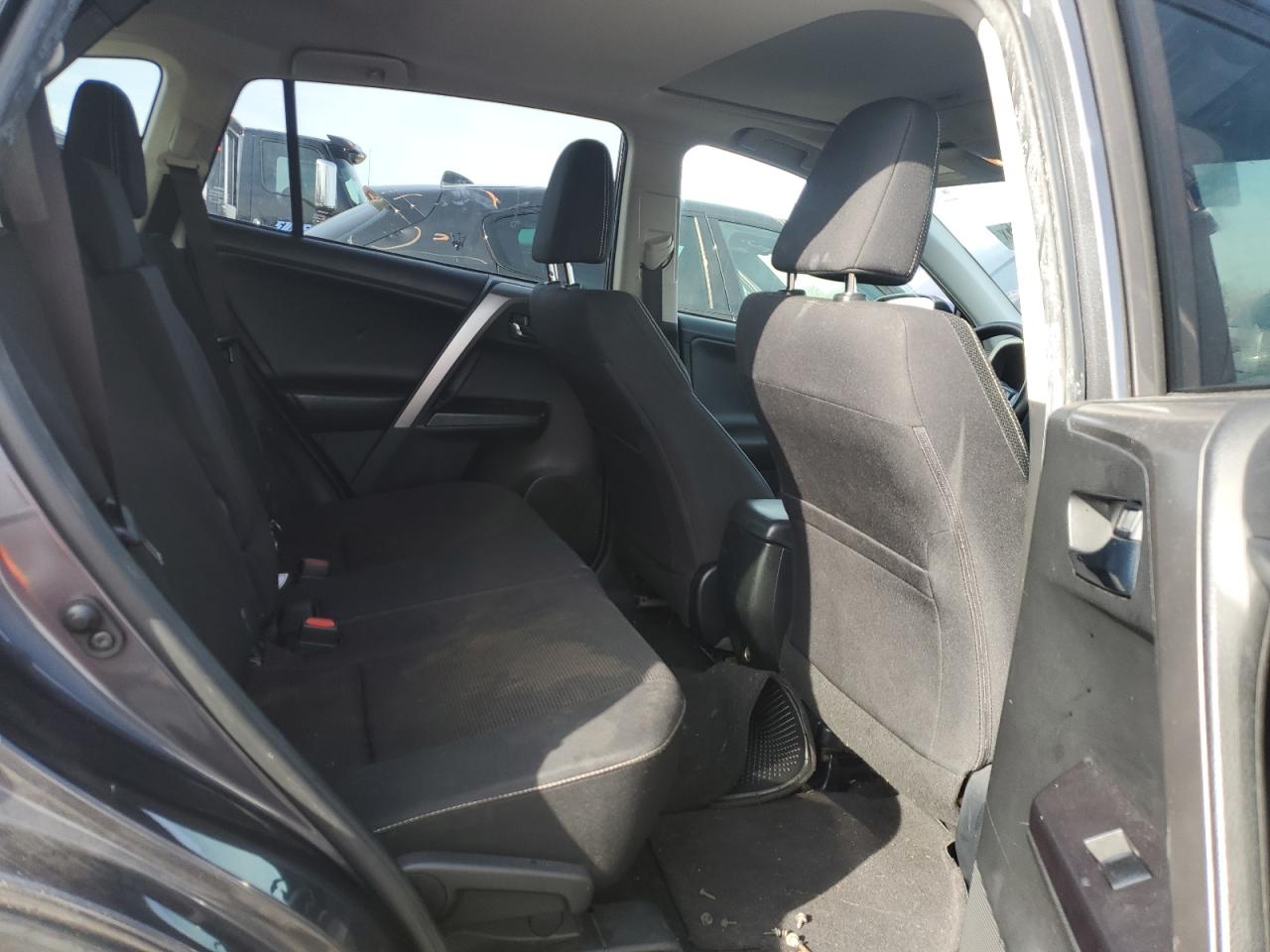 2018 Toyota RAV 4 - Image 10
