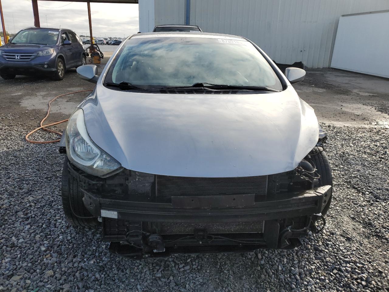 2016 Hyundai Elantra - Image 5