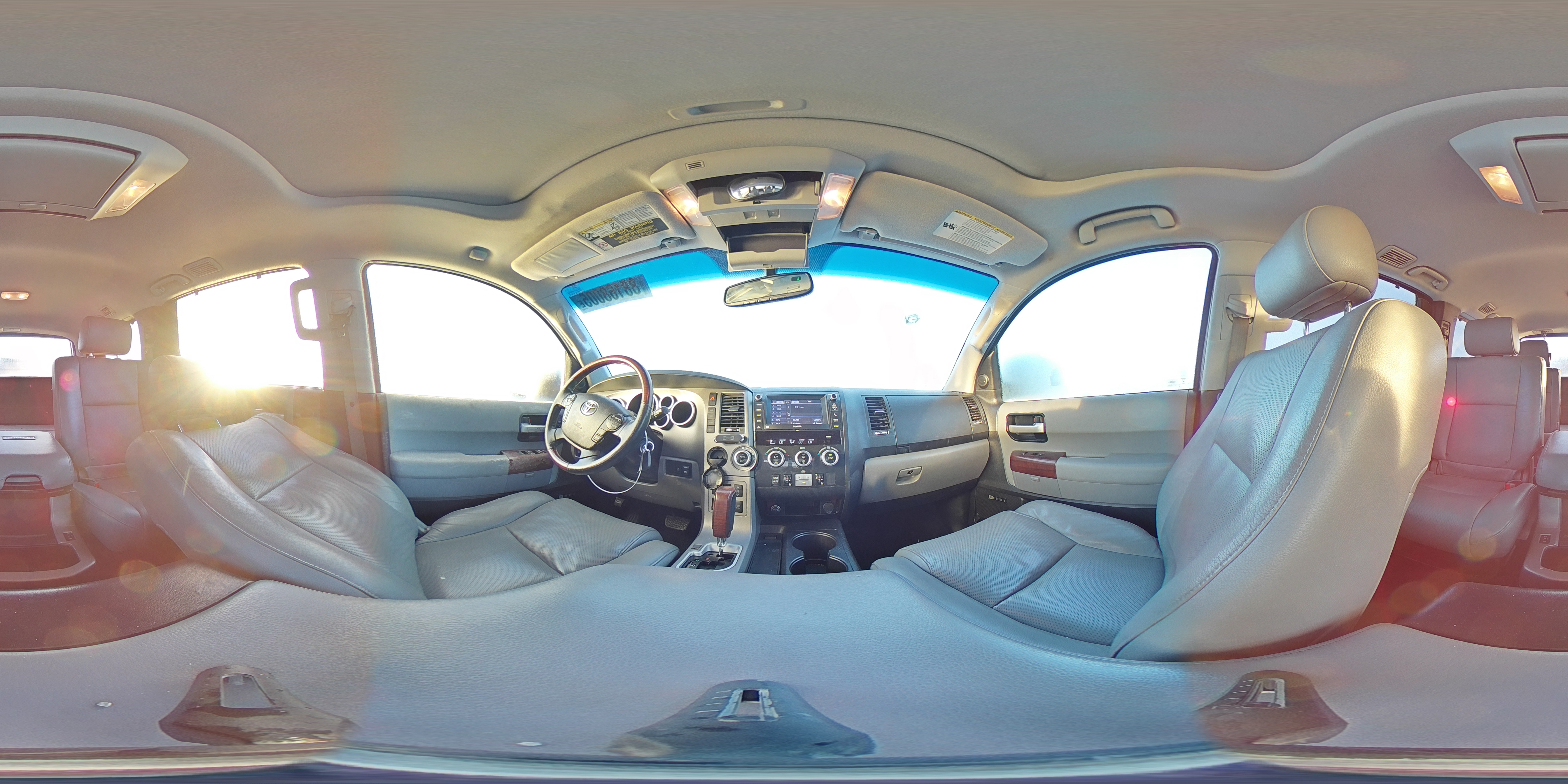 2013 Toyota Sequoia - Image 15
